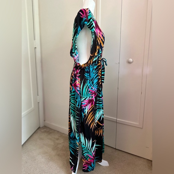 Flowery beach cover up. No name 2XL barely worn - Picture 5 of 8